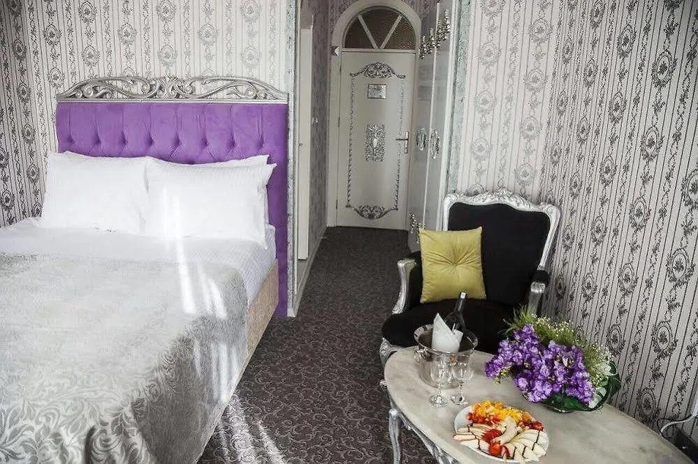 Beyaz Kosk Hotel Istanbul 2*,